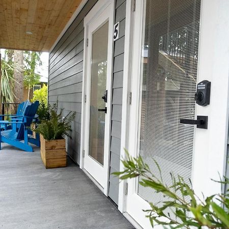 The Francis Boutique Inn Юклулет Экстерьер фото