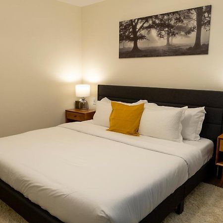 The Francis Boutique Inn Юклулет Экстерьер фото